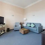 Kapitaenshaus-Lassen-Zimmer-Penelope